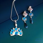 ANAN, nemesacél fülbevaló, nyaklánc, egyedi, üveglencsés ékszer, Kék Lótusz